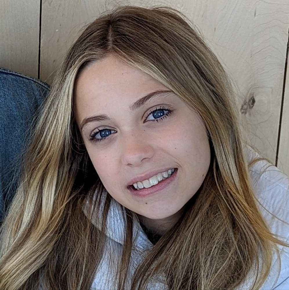 Meet your Posher, Roxy - Picture 2 of 2